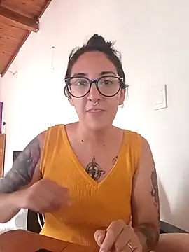 Melinerd online show from 11.16.25