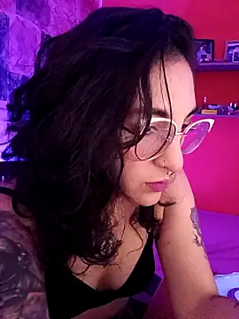 Snapshot of Melinerd chatting on 02.05.26 Melinerd online show from 02.05.26