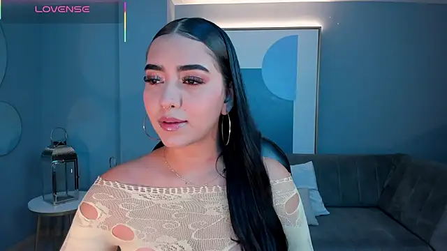 Snapshot of SophieLanne chatting on 02.07.26 SophieLanne online show from 02.07.26