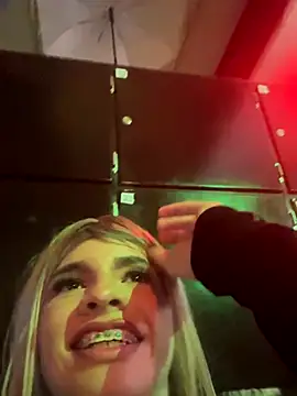 ValerySalasar online show from 11.16.25