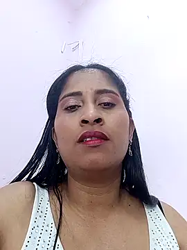 Snapshot of CarolinaNavas33 chatting on 03.26.26 CarolinaNavas33 online show from 03.26.26