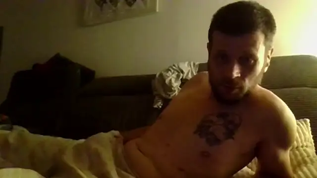 Snapshot of HoTPascal87 chatting on 11.21.25 HoTPascal87 online show from 11.21.25