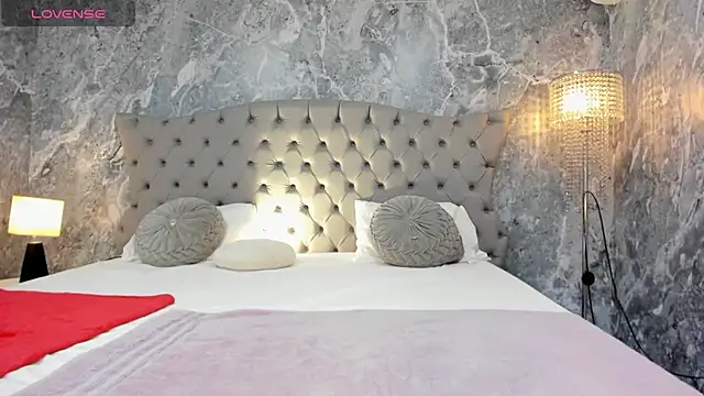 Ada Turner online show from 11.23.25