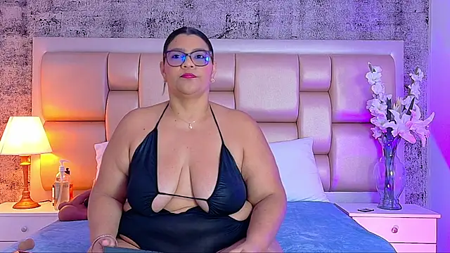 SelennaCooper online show from 04.12.26