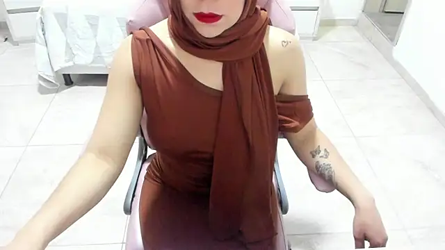 Snapshot of Tahira_bakir chatting on 11.19.25 Tahira bakir online show from 11.19.25