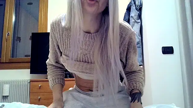 Snapshot of feliciafelon chatting on 03.04.26 feliciafelon online show from 03.04.26