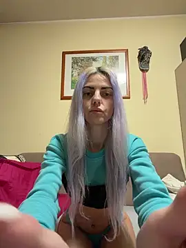 Snapshot of feliciafelon chatting on 04.16.26 feliciafelon online show from 04.16.26