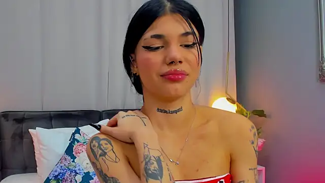 YasminWild online show from 11.27.25