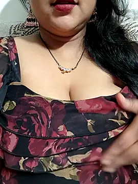 Snapshot of Winter_XOXO chatting on 11.18.25 Winter XOXO online show from 11.18.25