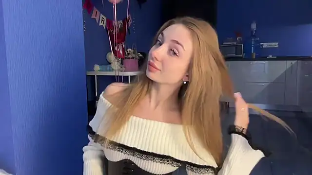 Jolienne online show from 12.03.25