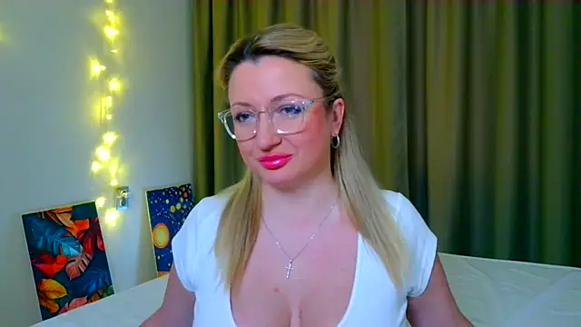 MilaLove   online show from 11.20.25