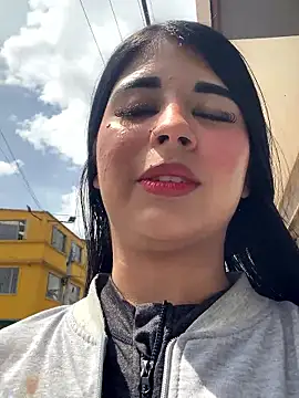 Dannii- online show from 02.05.26