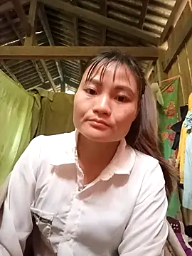 Lee-Thee online show from 12.04.25