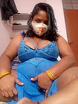 Snapshot of CUTE-LOVE-SWEETS chatting on 12.01.25 CUTE-LOVE-SWEETS online show from 12.01.25