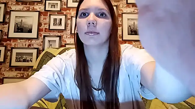 EvieBaggette online show from 12.03.25