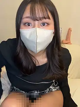 Snapshot of Mizuki_00122 chatting on 11.17.25 Mizuki 00122 online show from 11.17.25