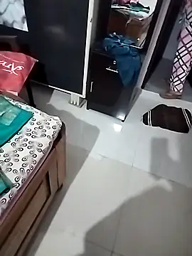 starnighcouple online show from 11.18.25