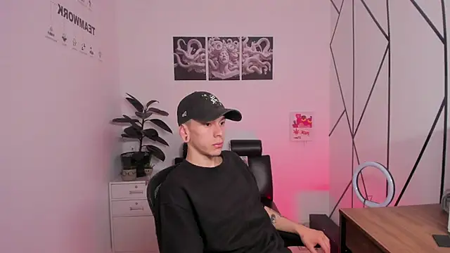 James Adams 01 online show from 11.20.25