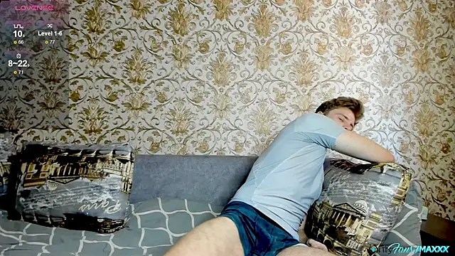 Snapshot of Maxhornyblondieman chatting on 03.21.26 Maxhornyblondieman online show from 03.21.26