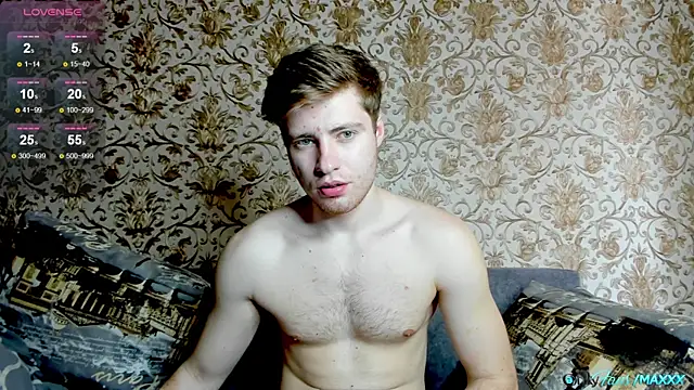 Snapshot of Maxhornyblondieman chatting on 03.31.26 Maxhornyblondieman online show from 03.31.26