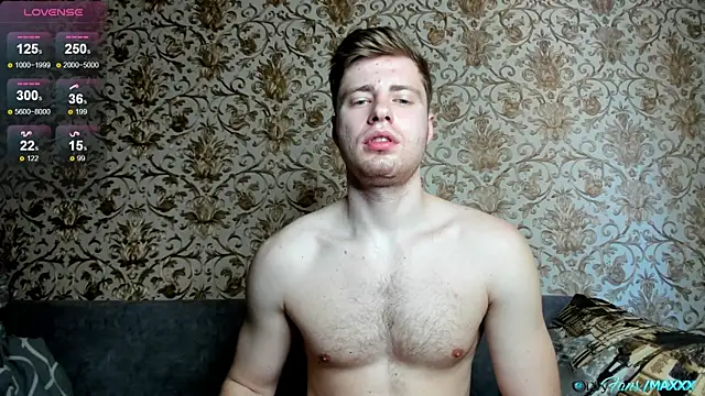 Snapshot of Maxhornyblondieman chatting on 04.16.26 Maxhornyblondieman online show from 04.16.26