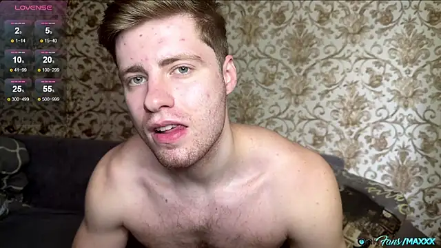 Snapshot of Maxhornyblondieman chatting on 05.28.26 Maxhornyblondieman online show from 05.28.26