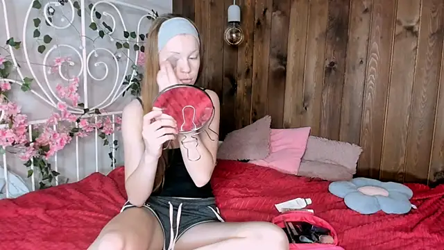 KarieBowery online show from 12.18.25