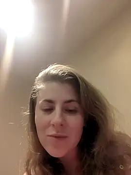 Snapshot of hotwetvix chatting on 11.17.25 hotwetvix online show from 11.17.25