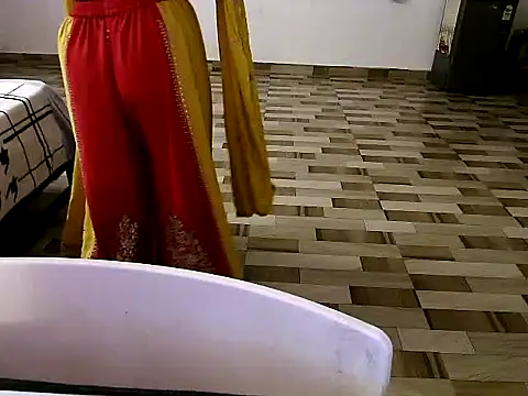Snapshot of raveena_hot chatting on 05.09.26 raveena hot online show from 05.09.26