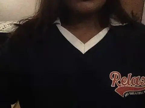 Snapshot of raveena_hot chatting on 05.29.26 raveena hot online show from 05.29.26
