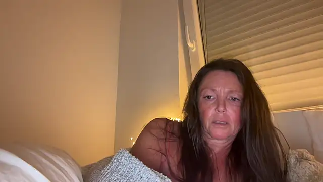 AnnaSophiaX online show from 12.03.25