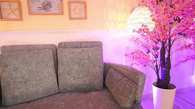 MeganLowell online show from 04.07.26