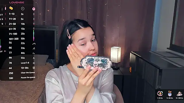 Snapshot of MeliaMelchiori chatting on 02.05.26 MeliaMelchiori online show from 02.05.26