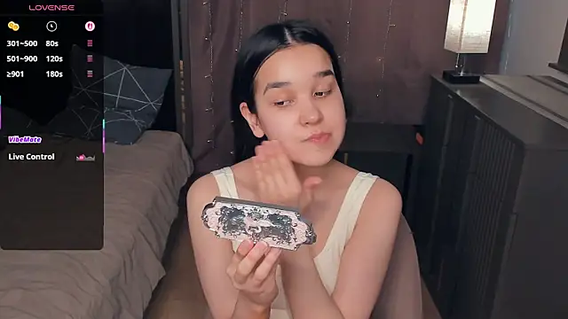 Snapshot of MeliaMelchiori chatting on 02.09.26 MeliaMelchiori online show from 02.09.26