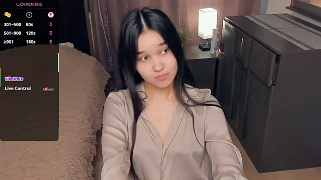 Snapshot of MeliaMelchiori chatting on 02.15.26 MeliaMelchiori online show from 02.15.26