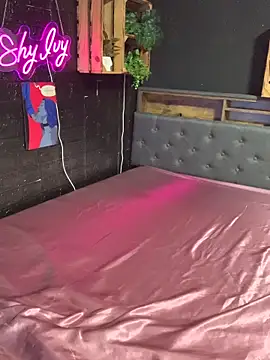 Shy-Ivy online show from 01.15.26