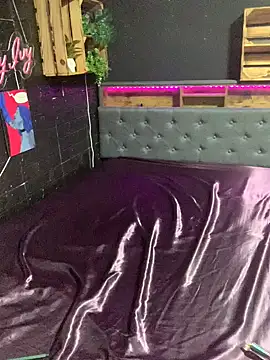 Shy-Ivy online show from 03.09.26