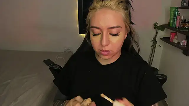 VeloraVyxen  online show from 12.14.25