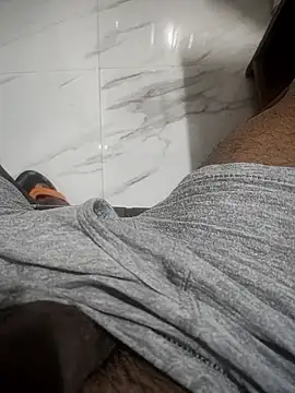 Snapshot of big_cum_load chatting on 12.17.25 big cum load online show from 12.17.25