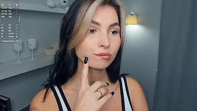 FeliciaKogen online show from 11.24.25