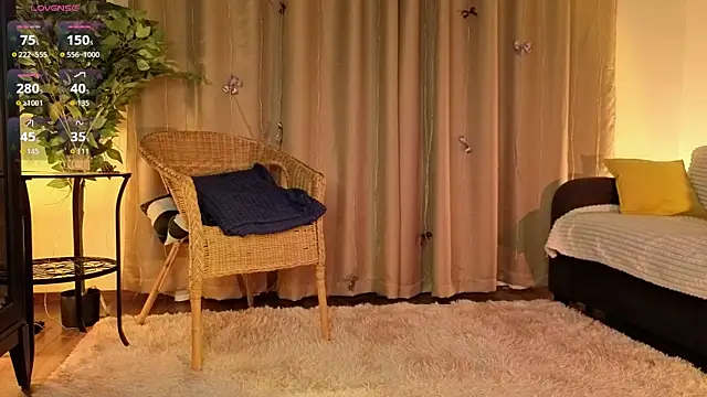 Snapshot of RozanneJordan chatting on 02.27.26 RozanneJordan online show from 02.27.26