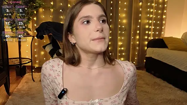 Snapshot of RozanneJordan chatting on 03.02.26 RozanneJordan online show from 03.02.26