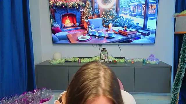 Snapshot of PeiMellison chatting on 11.28.25 PeiMellison online show from 11.28.25