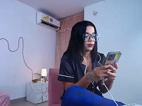 Snapshot of Luna_lexy04 chatting on 04.13.26 Luna lexy04 online show from 04.13.26