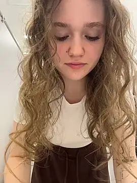 RussianWoman online show from 04.18.26