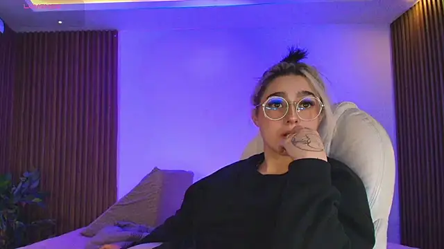 GabyRose9 online show from 02.25.26