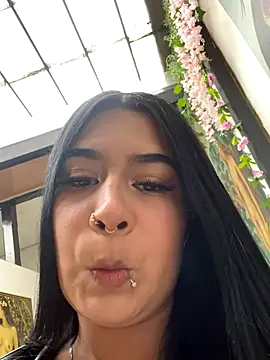 Emily 0-5 online show from 12.01.25