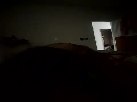 Snapshot of Bruninhahot86 chatting on 11.20.25 Bruninhahot86 online show from 11.20.25