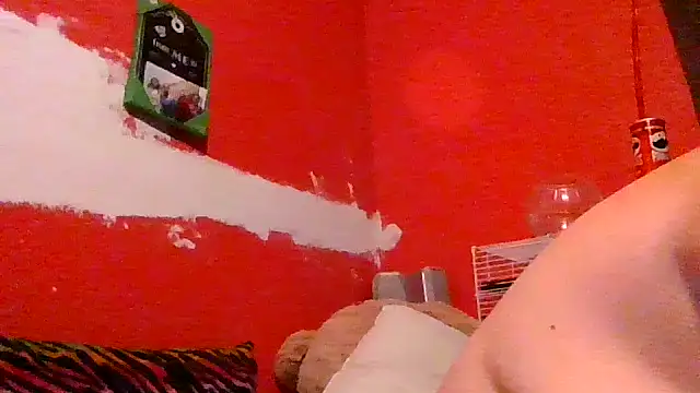 Snapshot of living420 chatting on 11.20.25 living420 online show from 11.20.25