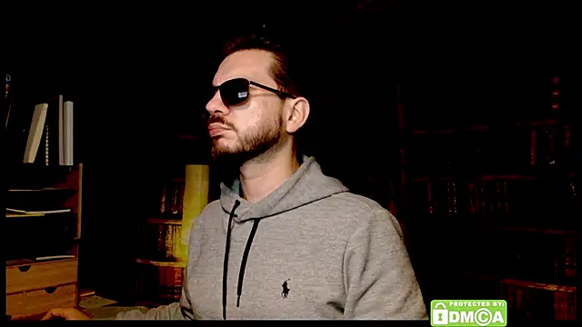 Snapshot of justshutupandwatch chatting on 12.17.25 justshutupandwatch online show from 12.17.25